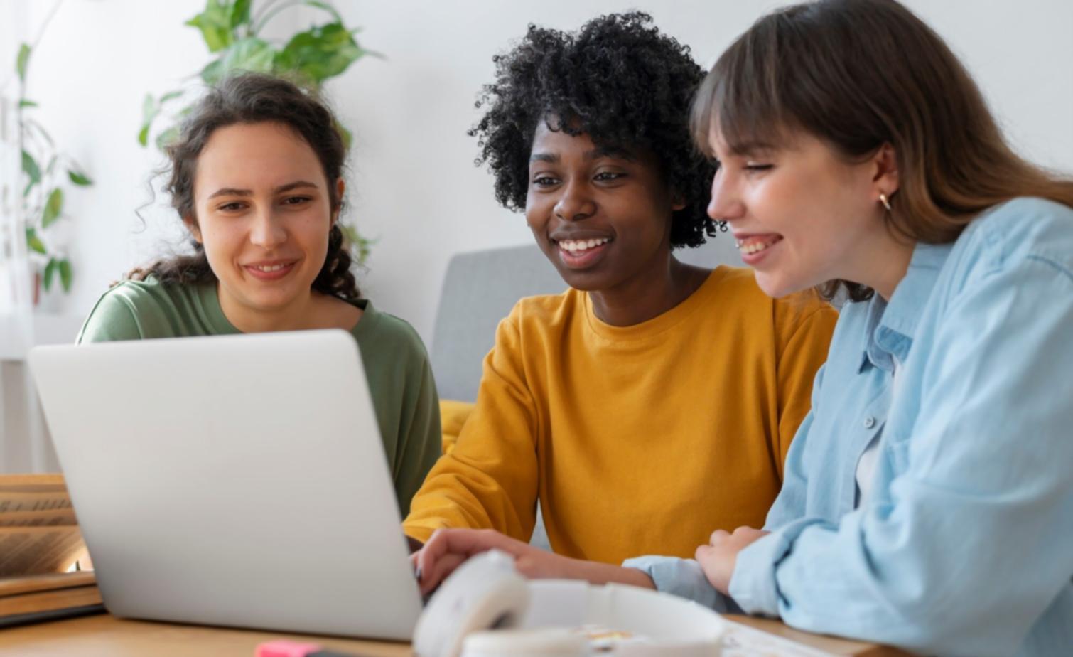 Espace de travail collaboratif pour analystes financiers